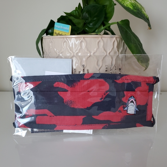 Coach Flower Camo Print Face Mask - Picture 4 of 6